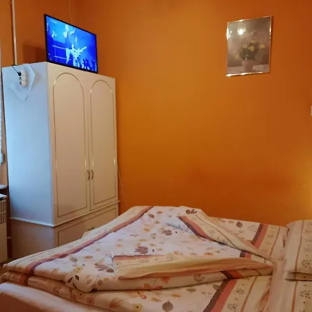 Gloria Apartment *
