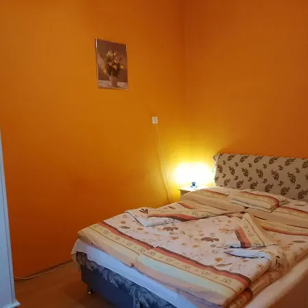 Gloria Apartment *