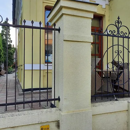 Gloria Apartment *