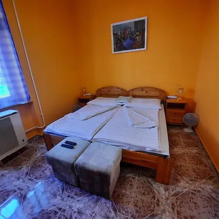 Gloria Apartment Gyula